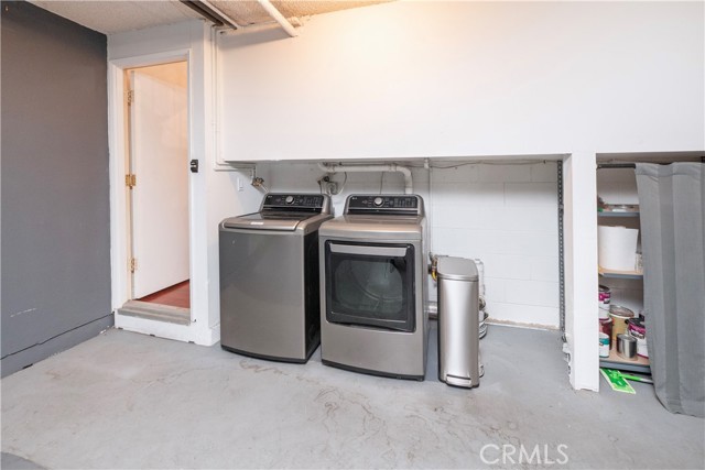 Detail Gallery Image 36 of 39 For 12334 Chandler #C,  Valley Village,  CA 91607 - 2 Beds | 2 Baths