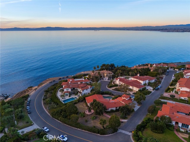 712 Paseo Del Mar, Palos Verdes Estates, California 90274, 4 Bedrooms Bedrooms, ,3 BathroomsBathrooms,Residential,Sold,Paseo Del Mar,PV25006621