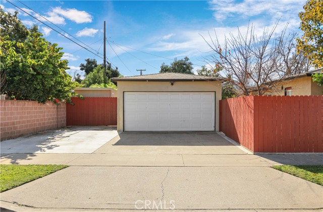 Detail Gallery Image 3 of 31 For 405 S Devon, Orange,  CA 92868 - 3 Beds | 1 Baths