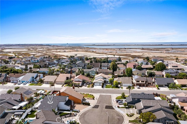 Detail Gallery Image 52 of 61 For 17902 Bolton Cir, Huntington Beach,  CA 92649 - 4 Beds | 2/1 Baths