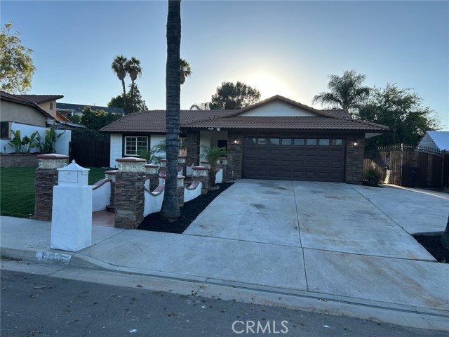 8138 Camelot Road, Riverside CA: https://media.crmls.org/medias/380e4d4c-3f23-44b1-bbd6-4351477e4672.jpg