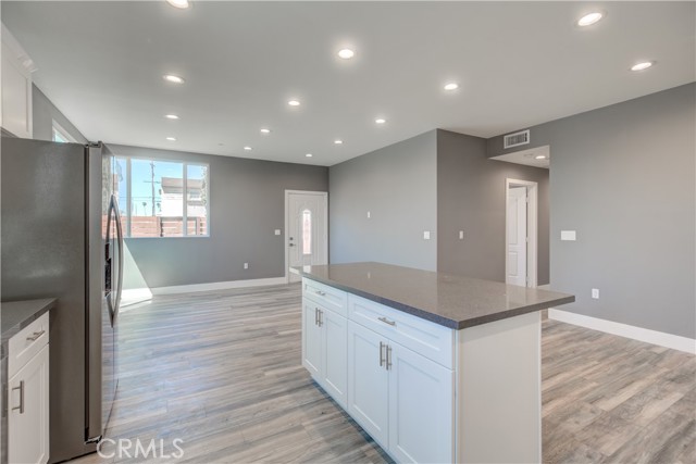 3626 S Cimarron Street, Los Angeles CA: https://media.crmls.org/medias/380eb86d-028e-4e51-a7a3-da8d091118dc.jpg
