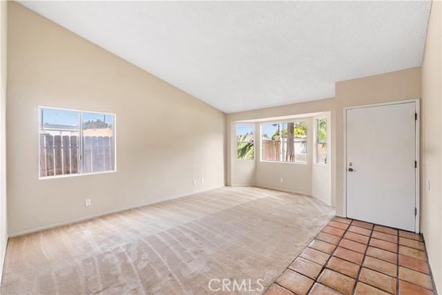 Detail Gallery Image 5 of 23 For 2640 N Eaton Cir, Long Beach,  CA 90815 - 3 Beds | 2 Baths