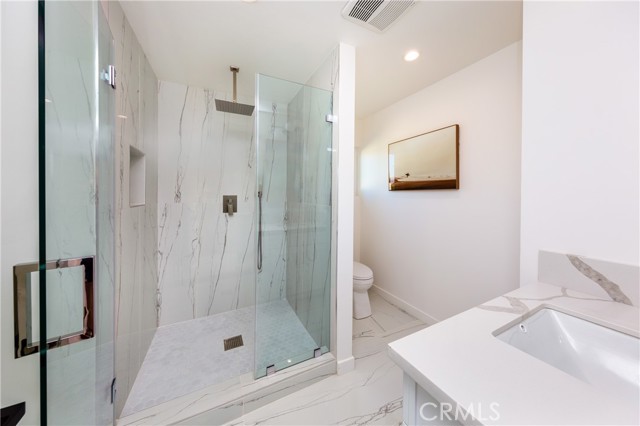 Detail Gallery Image 17 of 38 For 22231 Del Valle St, Woodland Hills,  CA 91364 - 3 Beds | 2/1 Baths