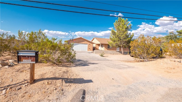 Detail Gallery Image 9 of 45 For 22686 Roundup Way, Apple Valley,  CA 92308 - 4 Beds | 2 Baths