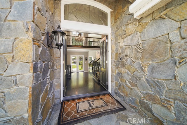 Detail Gallery Image 4 of 57 For 24762 Calvert St, Woodland Hills,  CA 91367 - 4 Beds | 4 Baths