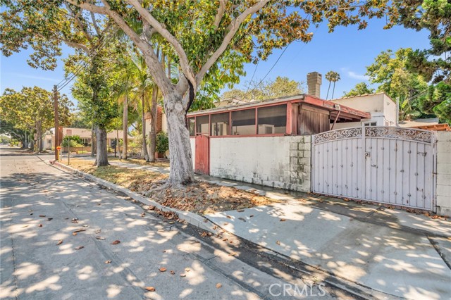 Image 3 for 2691 San Francisco Ave, Long Beach, CA 90806