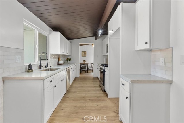 16317 Benwick Street, La Puente CA: https://media.crmls.org/medias/38114447-ffdf-47ba-9734-c910983e05b8.jpg