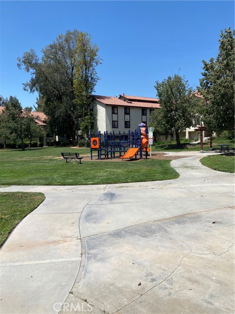 27979 Sarabande Lane, Canyon Country CA: https://media.crmls.org/medias/38115ac2-b507-45d5-8528-211067c24d14.jpg