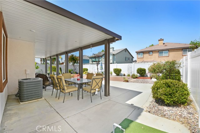 31 Newburn Court, Beaumont CA: https://media.crmls.org/medias/3811b741-3e58-4726-bb3a-8994d8e3cd13.jpg
