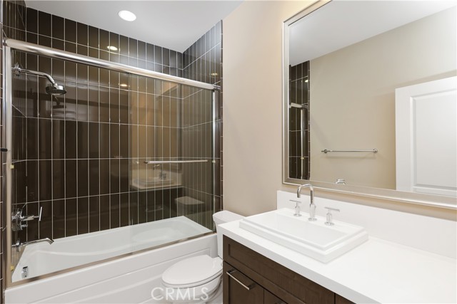 Detail Gallery Image 48 of 61 For 115 Candleglow, Irvine,  CA 92602 - 5 Beds | 5/1 Baths