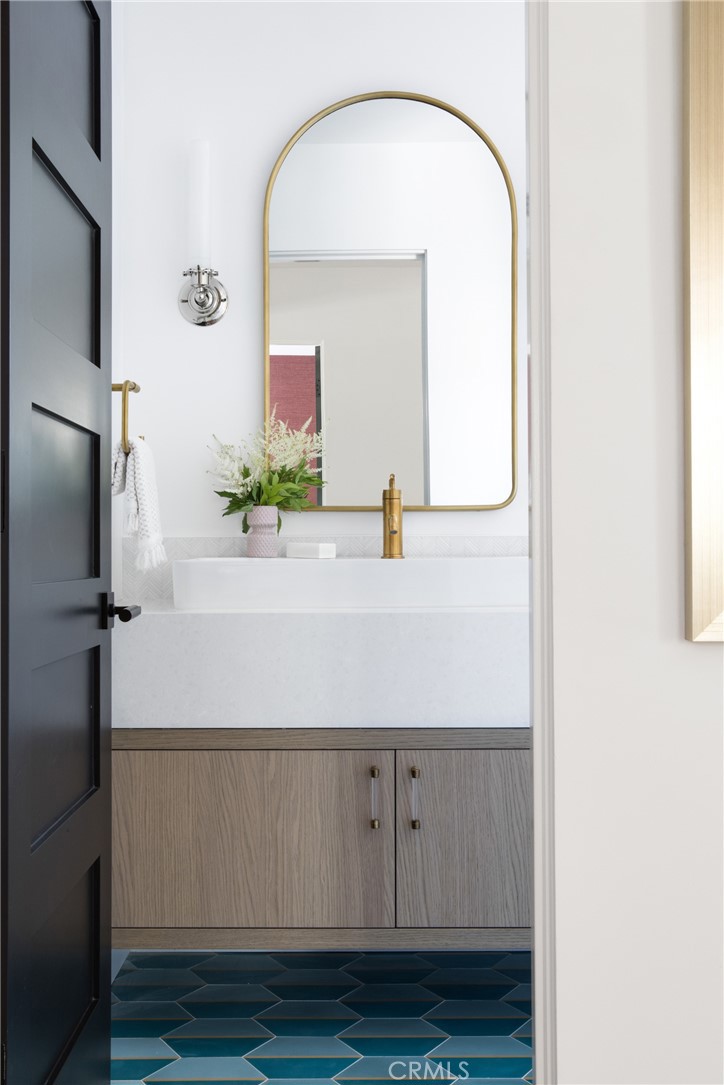 MLS #OC25140282 img 34