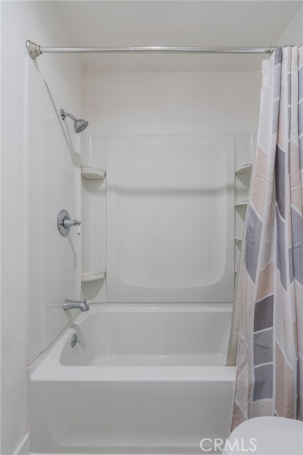 Detail Gallery Image 17 of 37 For 1250 S Brookhurst St #2033,  Anaheim,  CA 92804 - 3 Beds | 2 Baths