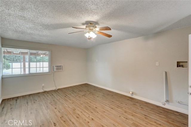 2804 Serrano Road, San Bernardino CA: https://media.crmls.org/medias/381309ae-7a57-4cd4-bd13-52451bc3d649.jpg