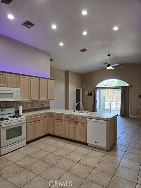 Detail Gallery Image 6 of 12 For 67270 Peineta Rd, Cathedral City,  CA 92234 - 4 Beds | 3 Baths