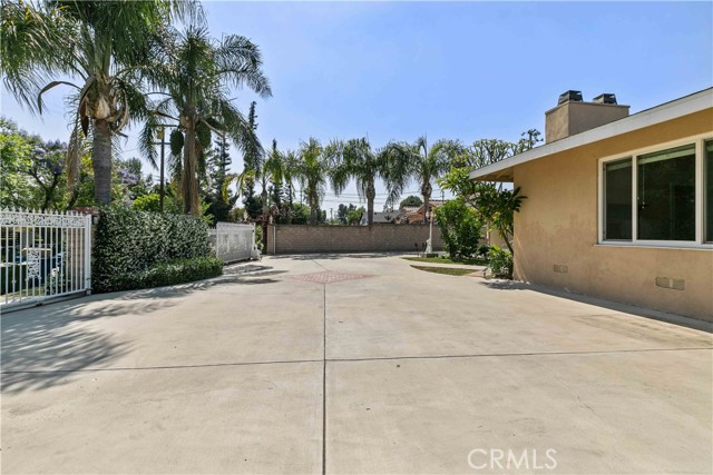 17533 Raymer Street, Sherwood Forest CA: https://media.crmls.org/medias/3813c947-d270-4fd9-92c9-dca9b539faea.jpg