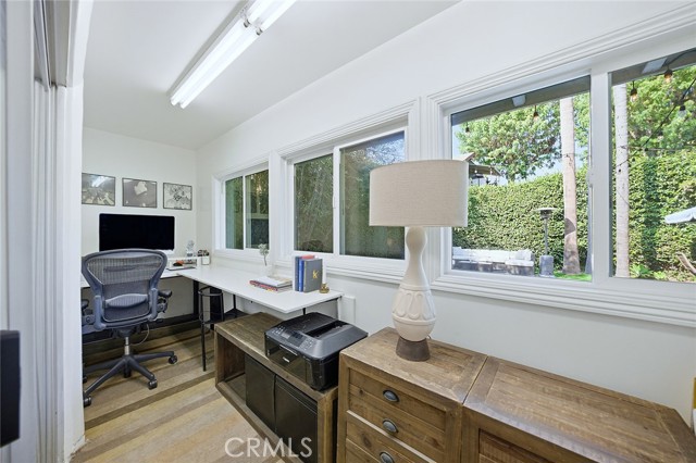 Detail Gallery Image 21 of 31 For 4805 E Colorado, Long Beach,  CA 90814 - 3 Beds | 3 Baths