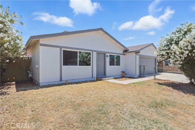 44242 Benald Street, Lancaster CA: https://media.crmls.org/medias/38149234-d114-4415-9b82-470b8b5b9446.jpg