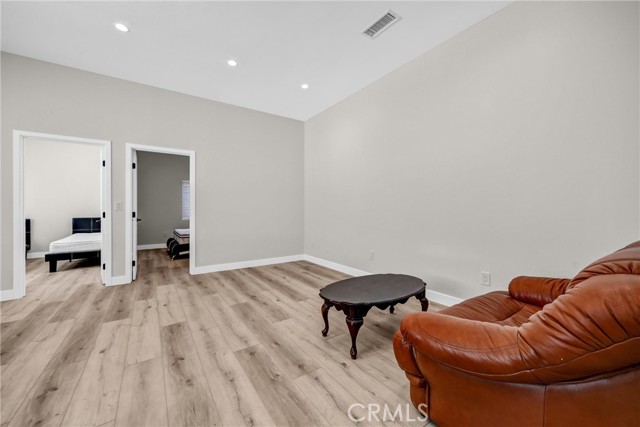 Detail Gallery Image 9 of 26 For 9998 Louise Ave, Northridge,  CA 91325 - 2 Beds | 1 Baths