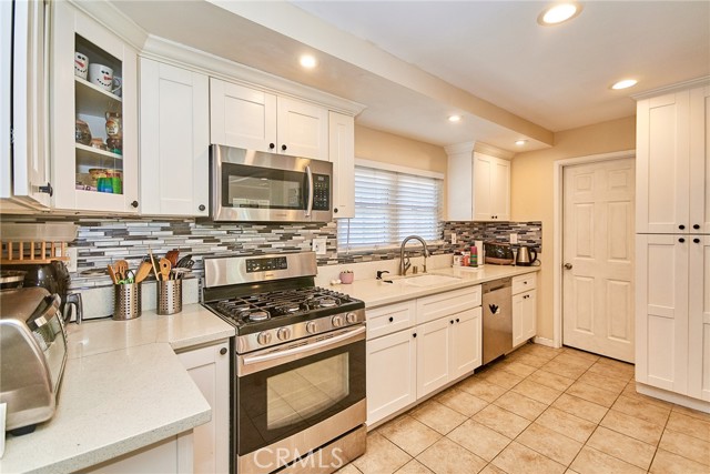 8757 Los Altos Drive, Buena Park CA: https://media.crmls.org/medias/3816f960-3766-4fc1-b574-5dfdc558f68a.jpg