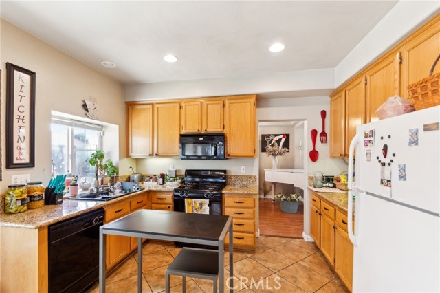 25880 Jumano Drive, Moreno Valley CA: https://media.crmls.org/medias/3817546c-ba9e-41f5-aa6c-5b04d4de796c.jpg