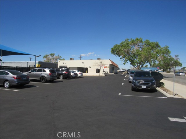 14029 Amargosa Road, Victorville, California 92392, ,Commercial Sale,For Sale,14029 Amargosa Road,CRHD23153951