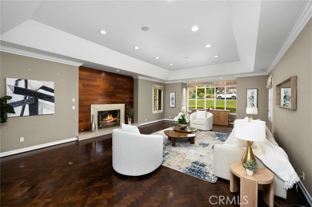 940 Singing Wood Drive, Arcadia CA: https://media.crmls.org/medias/38188528-e821-4604-bdb3-7540eeebea02.jpg
