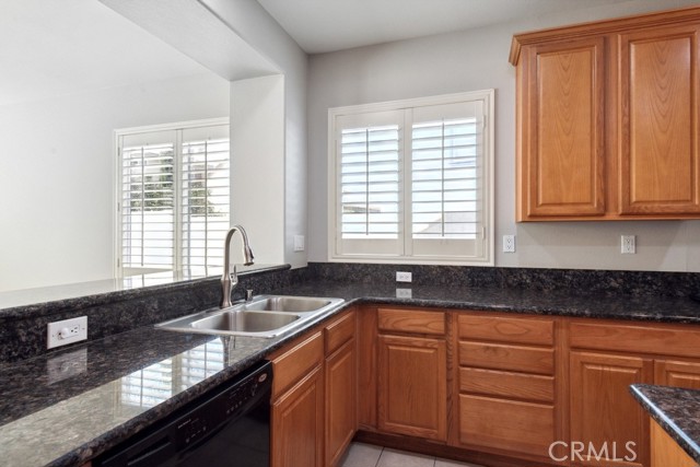 Detail Gallery Image 18 of 51 For 6557 Moonriver St, Corona,  CA 91752 - 4 Beds | 2/1 Baths