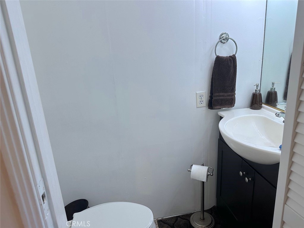 https://media.crmls.org/medias/3818e3f0-9f38-4f59-a753-9158d717a7fb.jpg?preset=X-Large