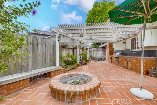 2144 Iris Place, Costa Mesa CA: https://media.crmls.org/medias/3818f750-1802-4a28-941f-d8a49a183933.jpg