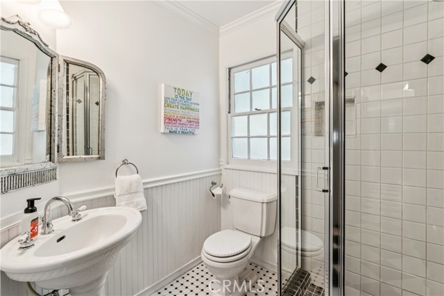 Detail Gallery Image 22 of 58 For 222 Holiday, Lake Arrowhead,  CA 92352 - 3 Beds | 2 Baths