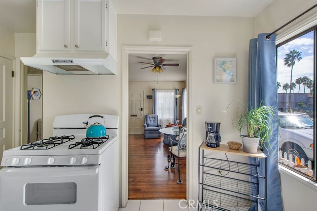 Detail Gallery Image 11 of 69 For 5653 E 2nd, Long Beach,  CA 90803 - – Beds | – Baths