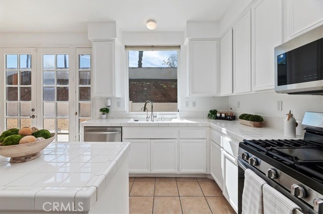 Detail Gallery Image 22 of 40 For 1378 Coral Gables, Corona,  CA 92881 - 4 Beds | 3 Baths