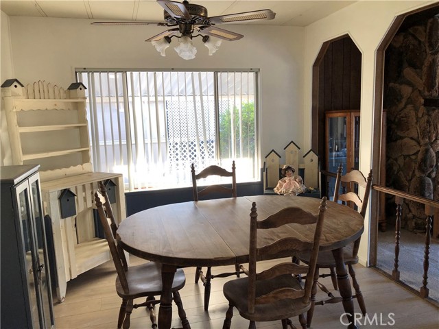Detail Gallery Image 11 of 27 For 307 S Smith, Corona,  CA 92882 - 2 Beds | 2 Baths