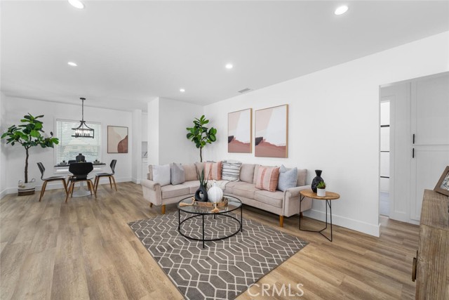 Detail Gallery Image 5 of 38 For 5744 Castana Ave, Lakewood,  CA 90712 - 3 Beds | 1 Baths