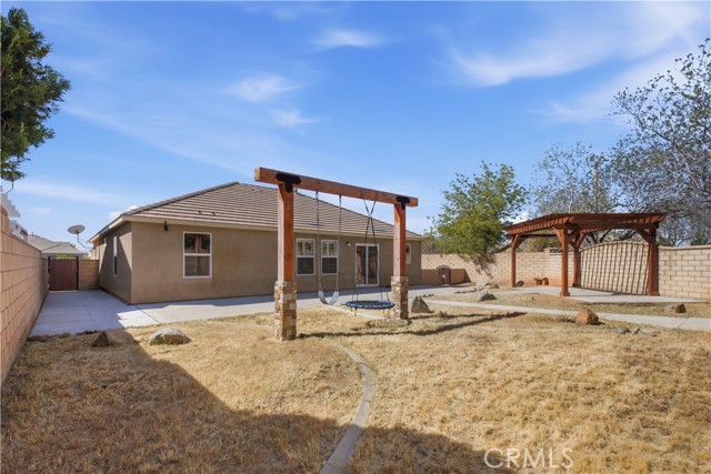 Detail Gallery Image 20 of 26 For 3103 Patti, Lancaster,  CA 93535 - 4 Beds | 2 Baths