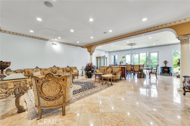 22349 Dolorosa Street, Woodland Hills CA: https://media.crmls.org/medias/381ccb6b-e8b3-4c3e-a2ca-7a0c333ae1cb.jpg
