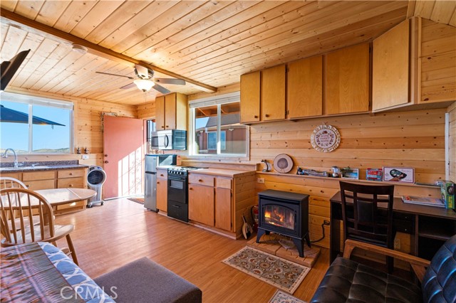 Detail Gallery Image 51 of 74 For 17100 Snowshoe Ln, Tehachapi,  CA 93561 - 4 Beds | 2/1 Baths