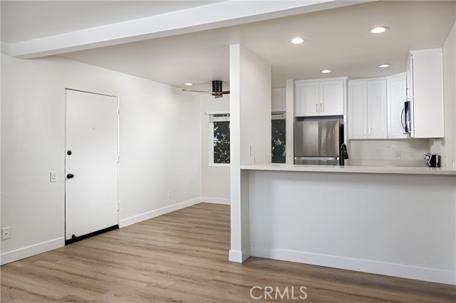 Detail Gallery Image 9 of 13 For 340 Cypress #2,  Laguna Beach,  CA 92651 - 2 Beds | 1 Baths