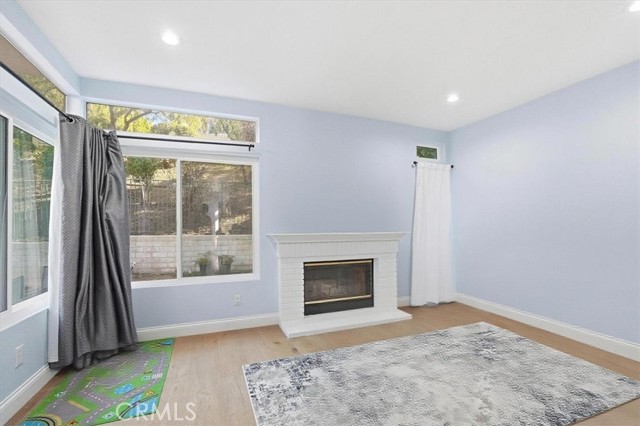 Detail Gallery Image 7 of 48 For 298 Saint Thomas, Oak Park,  CA 91377 - 5 Beds | 3 Baths