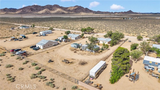 10378 Willow Wells Avenue, Lucerne Valley CA: https://media.crmls.org/medias/38203472-c432-48e3-92d0-87b91967ea29.jpg