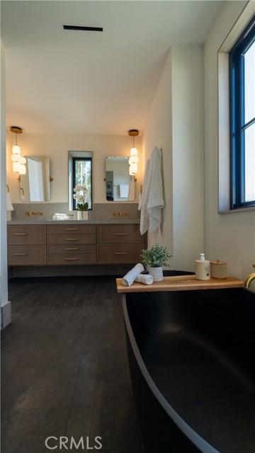 Detail Gallery Image 24 of 24 For 519 Narcissus Ave, Corona Del Mar,  CA 92625 - 3 Beds | 3 Baths