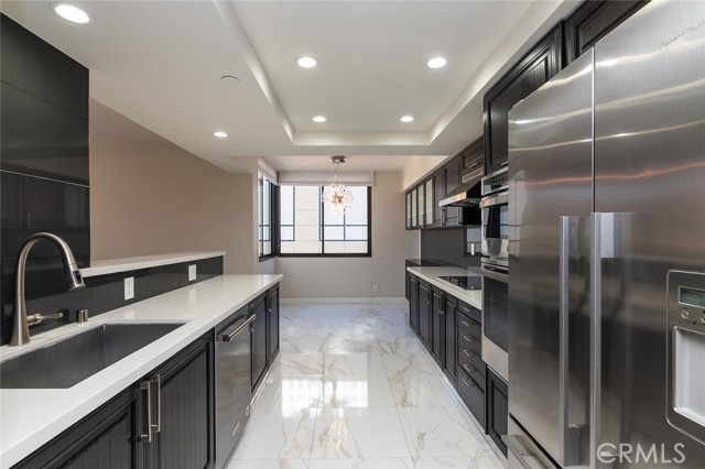 Detail Gallery Image 13 of 57 For 343 Pioneer Dr #504,  Glendale,  CA 91203 - 3 Beds | 2 Baths
