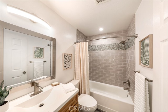 Detail Gallery Image 16 of 28 For 135 Avenida Adobe, San Clemente,  CA 92672 - 3 Beds | 2/1 Baths