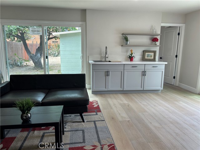 Detail Gallery Image 14 of 24 For 3375 Baltic Ave, Long Beach,  CA 90810 - 4 Beds | 2 Baths