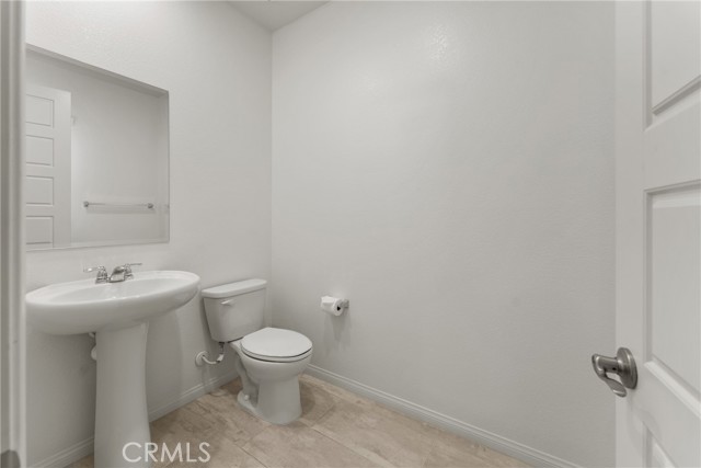 Detail Gallery Image 24 of 46 For 4011 Elderberry, Lake Elsinore,  CA 92530 - 4 Beds | 2/1 Baths