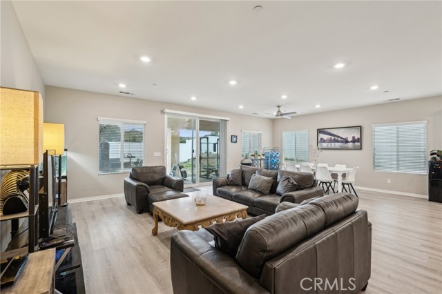 128 Chumash, Perris CA: https://media.crmls.org/medias/38236fbb-99bd-4359-ac43-93f9593729a5.jpg