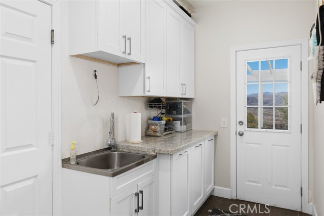 Detail Gallery Image 15 of 40 For 14710 Burwood Dr, Lake Mathews,  CA 92570 - 5 Beds | 3/2 Baths