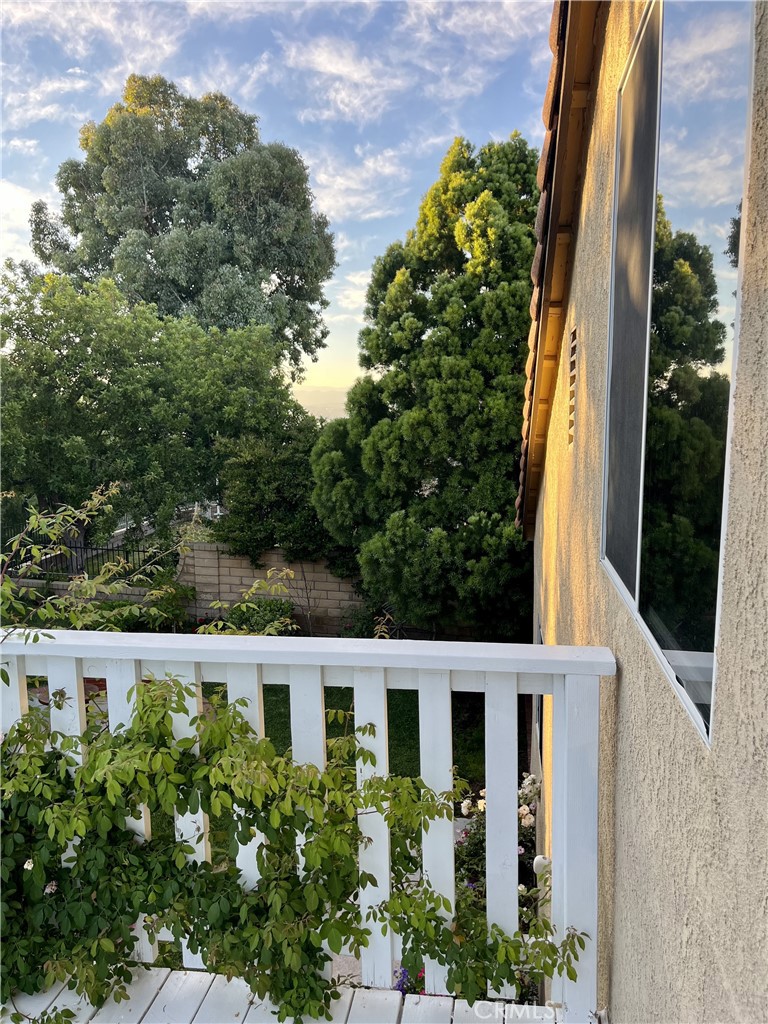 https://media.crmls.org/medias/3824110a-46dd-4e8d-849b-5ddfdd48e369.jpg?preset=X-Large