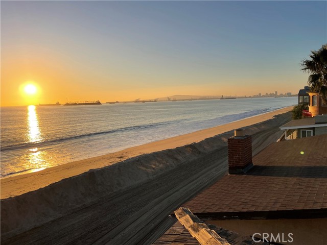 6807 Seaside Walk, Long Beach, California 90803, ,Multi-Family,For Sale,Seaside,SB23230562